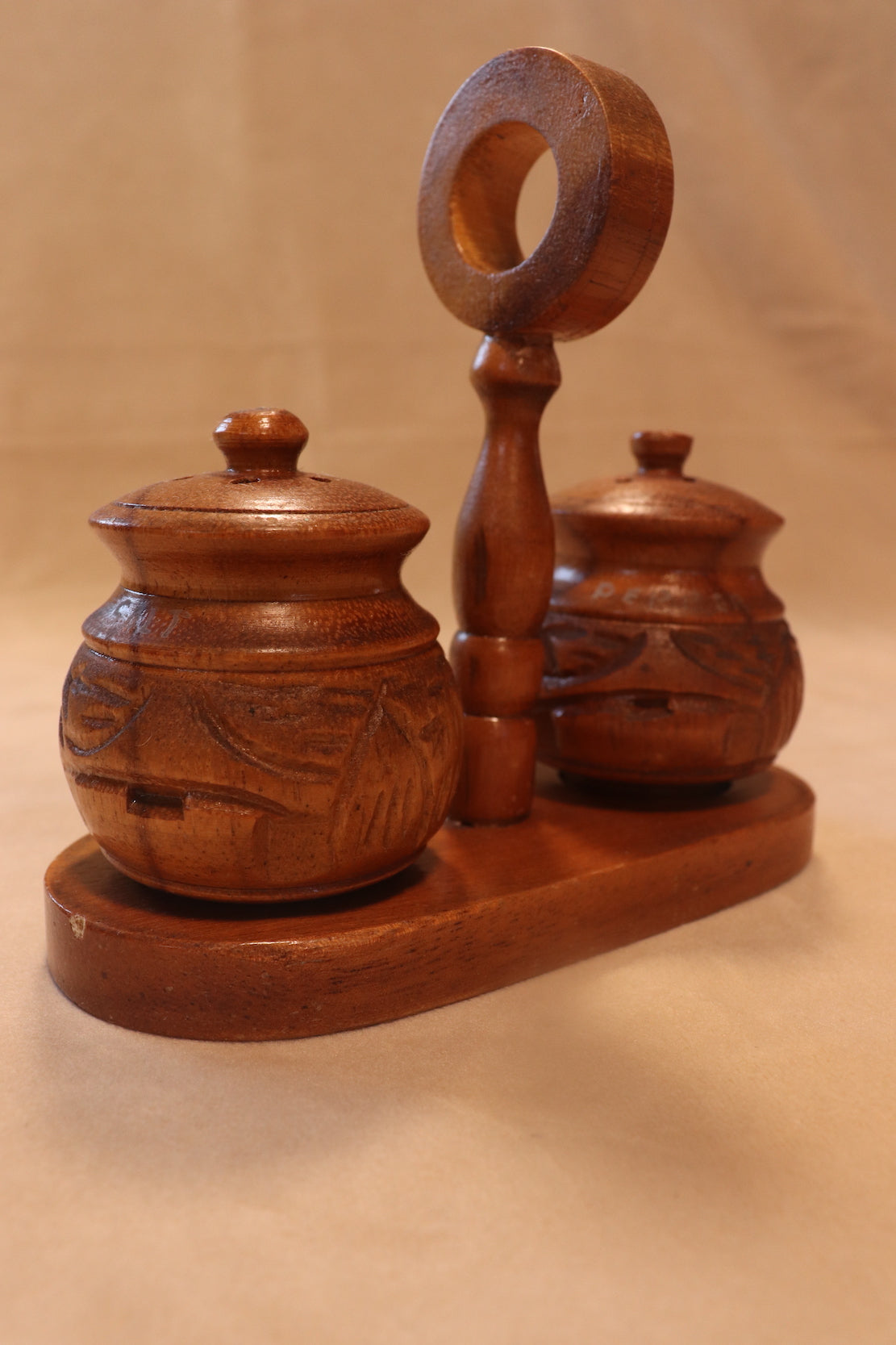 Salt and Pepper Shakers Caddy